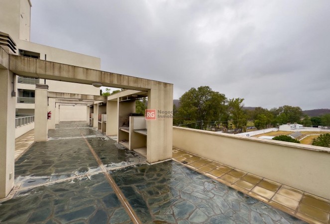 Departamento en edificio Talavera