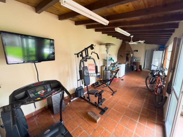 Casa en zona norte - Barrio Los Profesionales