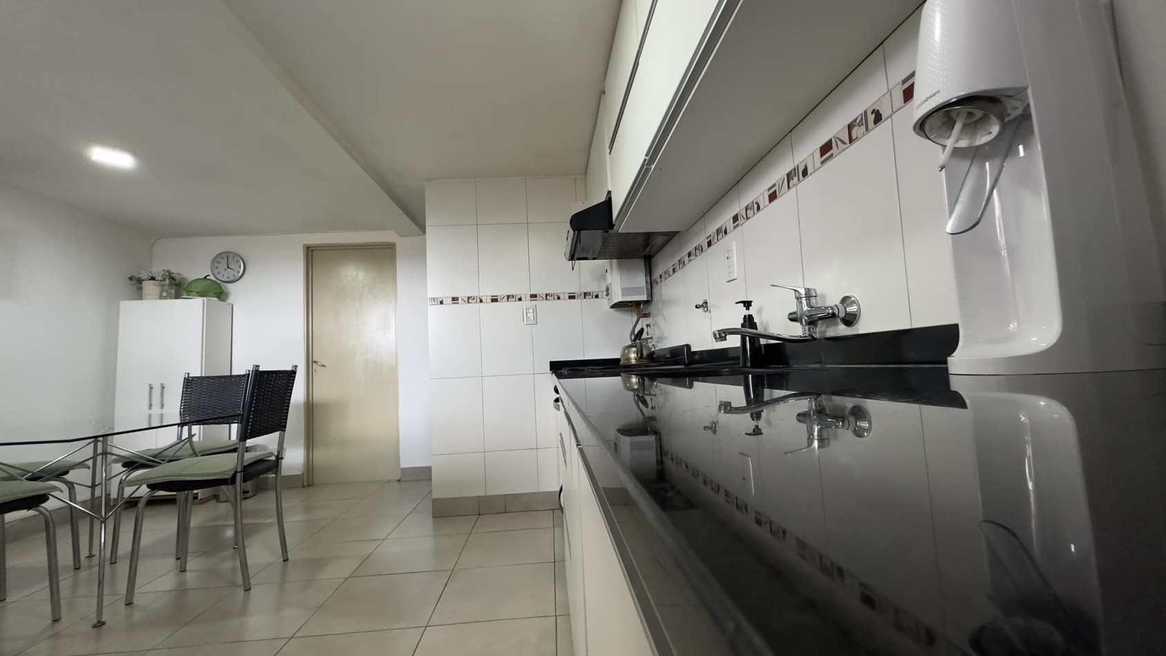 Departamento 3 dormitorios + 109 m2 en macrocentro, Salta Capital.