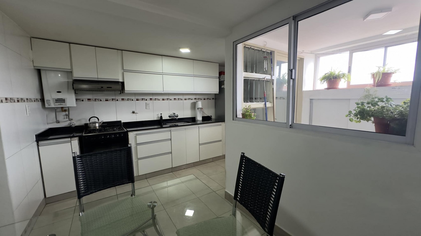 Departamento 3 dormitorios + 109 m2 en macrocentro, Salta Capital.