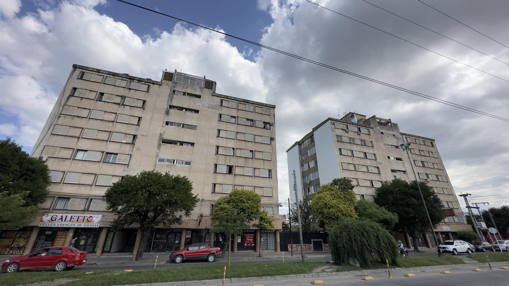 Departamento 3 dormitorios + 109 m2 en macrocentro, Salta Capital.
