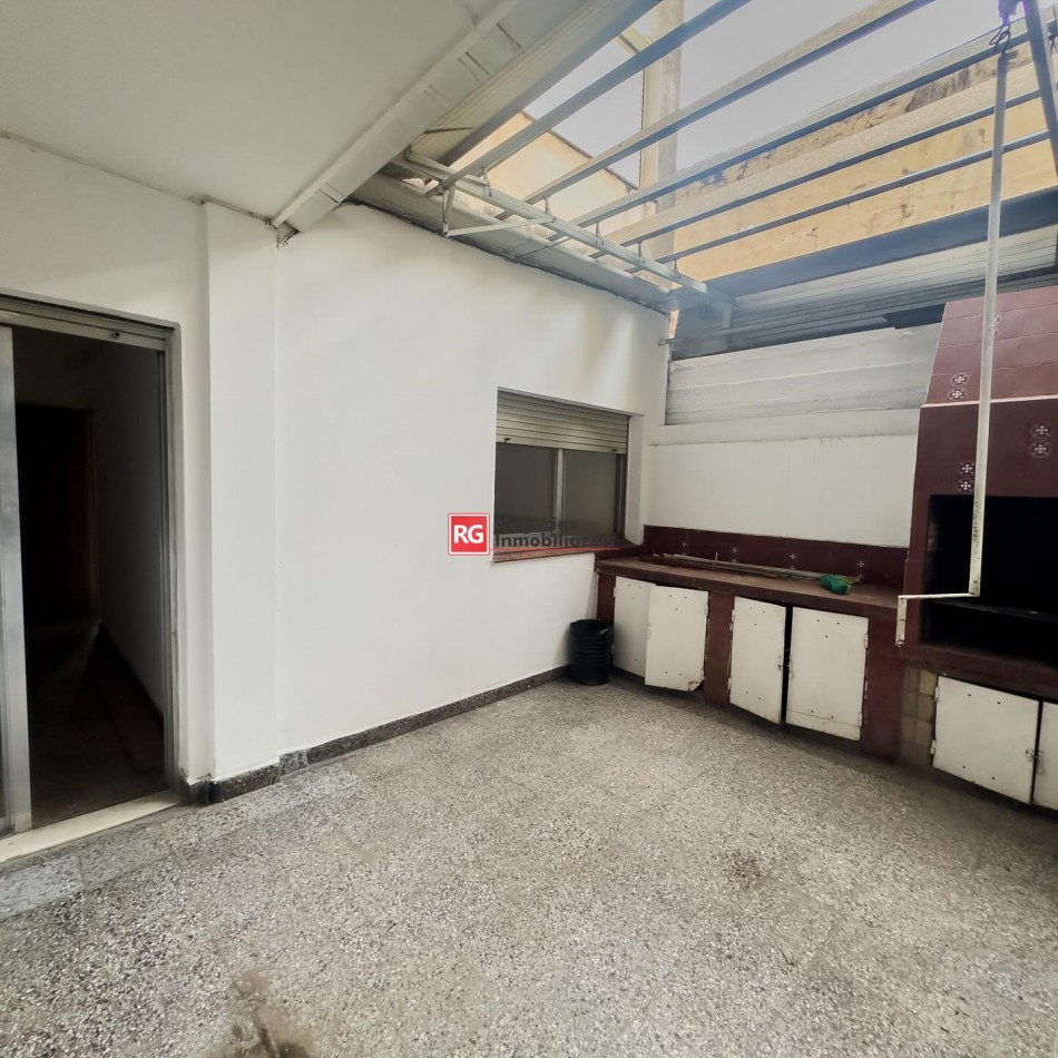 Departamento en Avenida Belgrano al 900