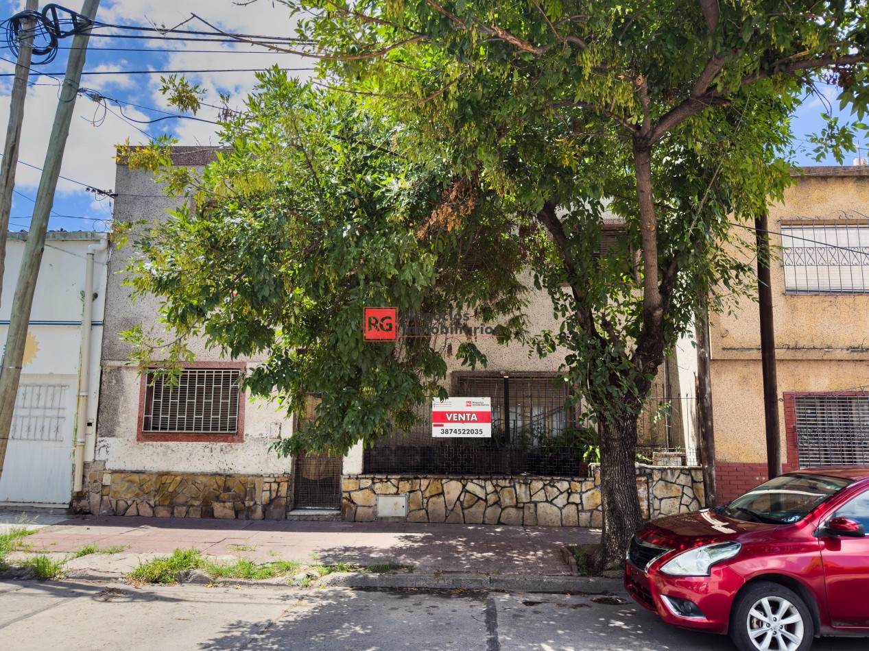 Casa a reciclar en calle Junin al 400