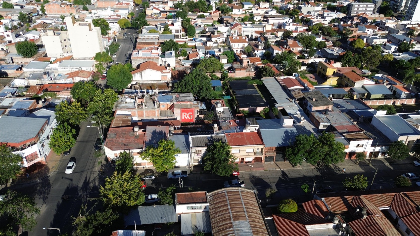 Casa a reciclar en calle Junin al 400