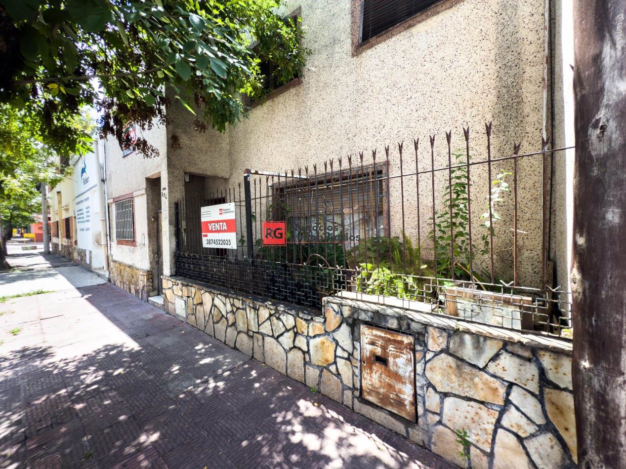 Casa a reciclar en calle Junin al 400
