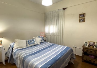 Departamento en Av. Hipolito Yrigoyen 